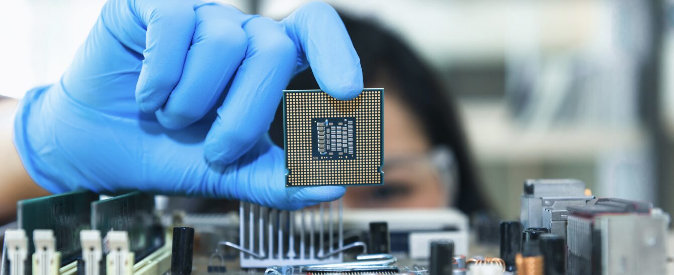 U.S. visa options for foreign nationals in the semiconductor industry 